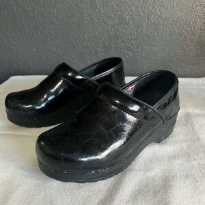 Sanita Clogs Croc Embossed Patent Leather